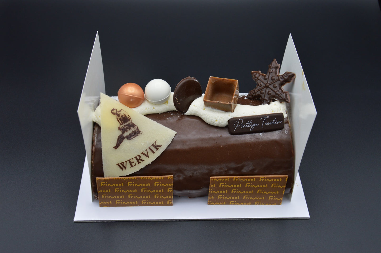 Tabaksnaaistertaart kerstbûche - 5 personen